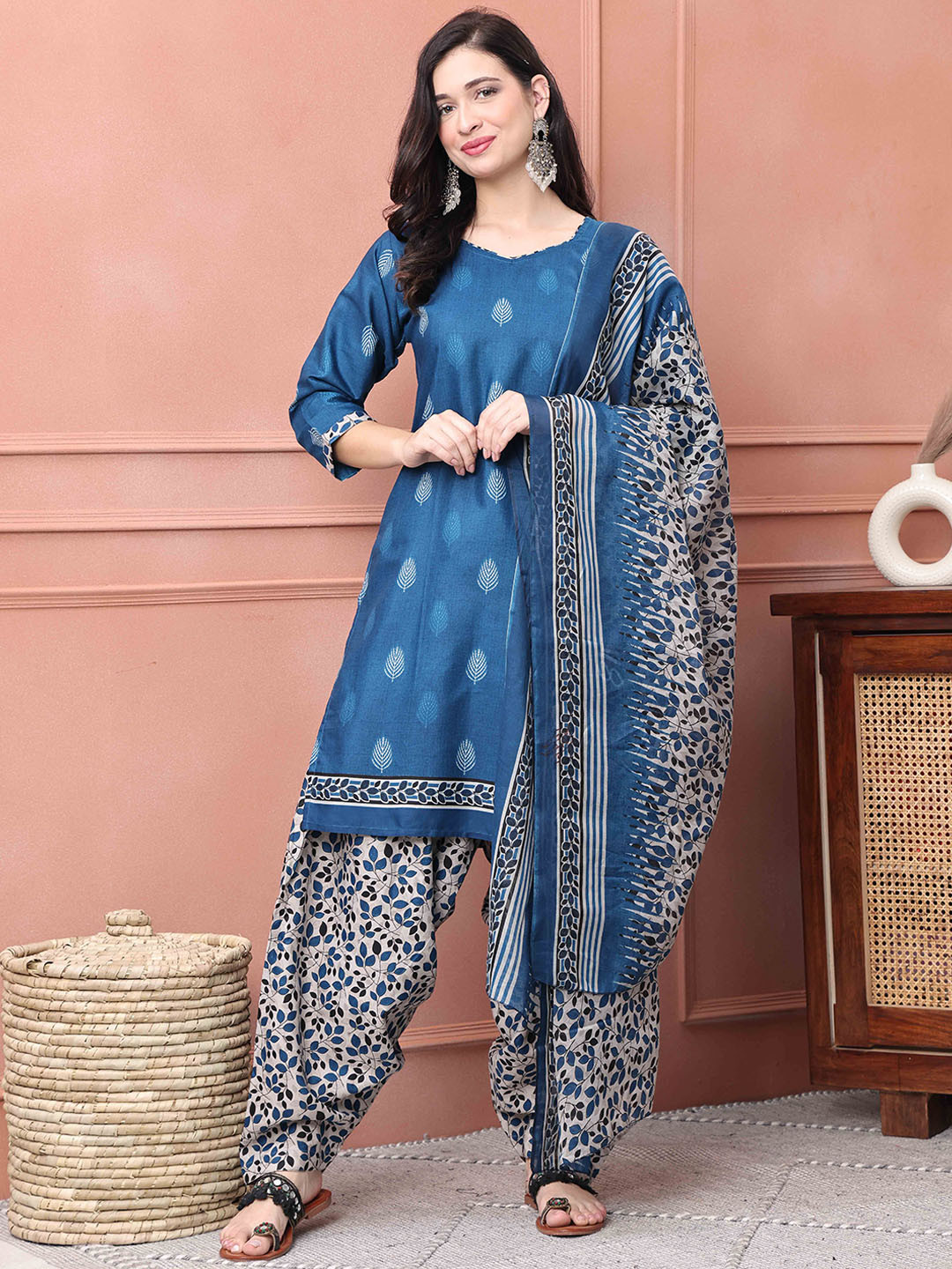 

Roly Poly Floral Printed Kurta with Salwar & Dupatta, Blue