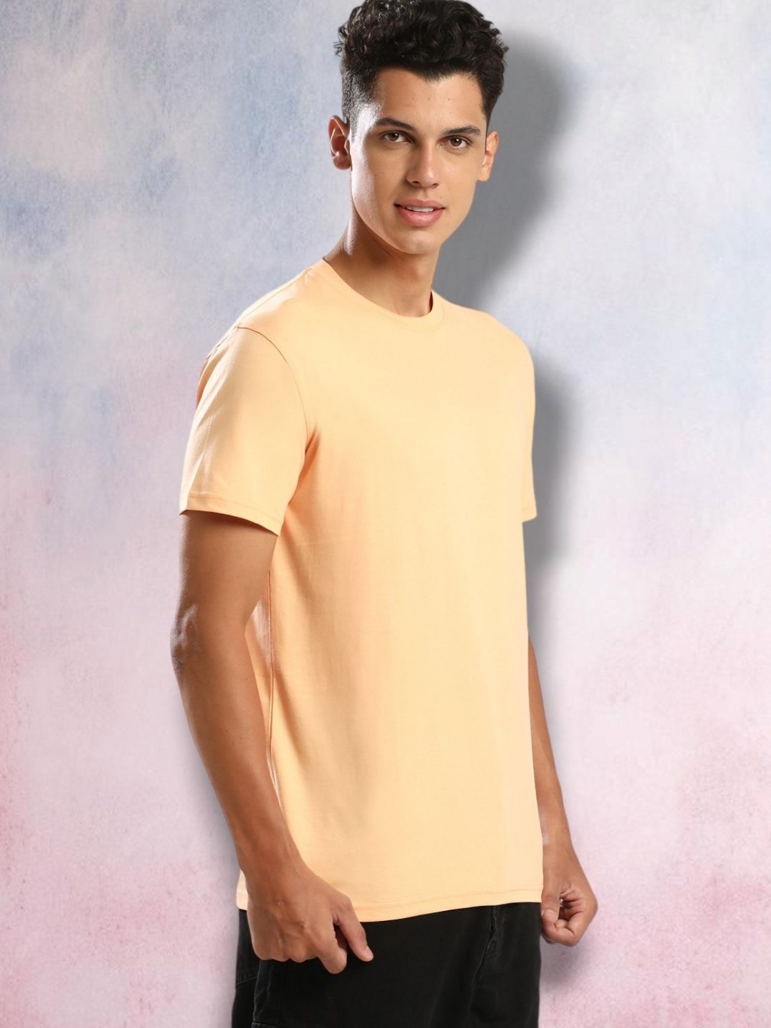 

THE DAILY OUTFITS Men Solid Round Neck Cotton T-shirt, Orange
