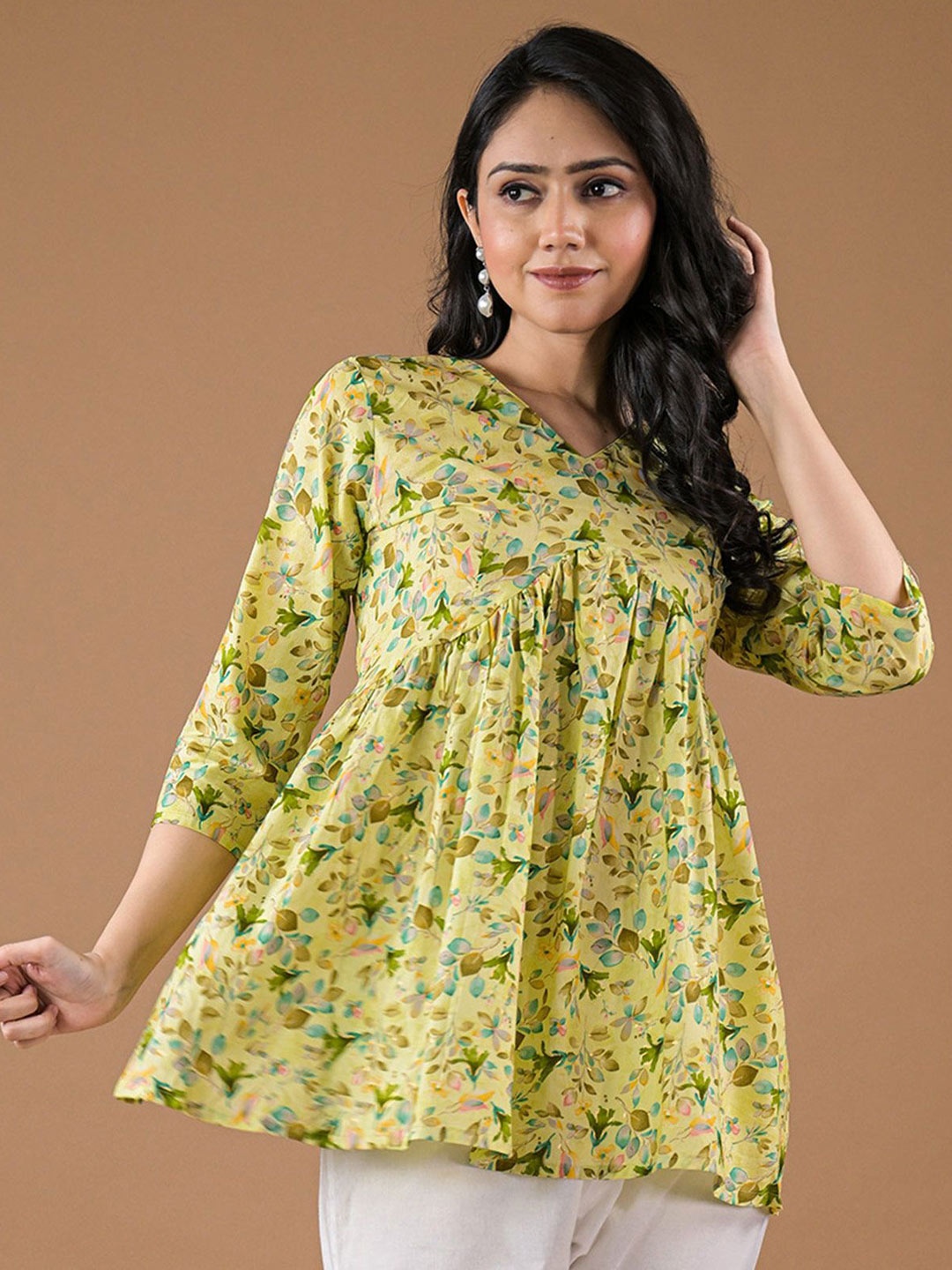 

Peachmode Women Floral Printed Pure Cotton V-neck Empire Top, Green