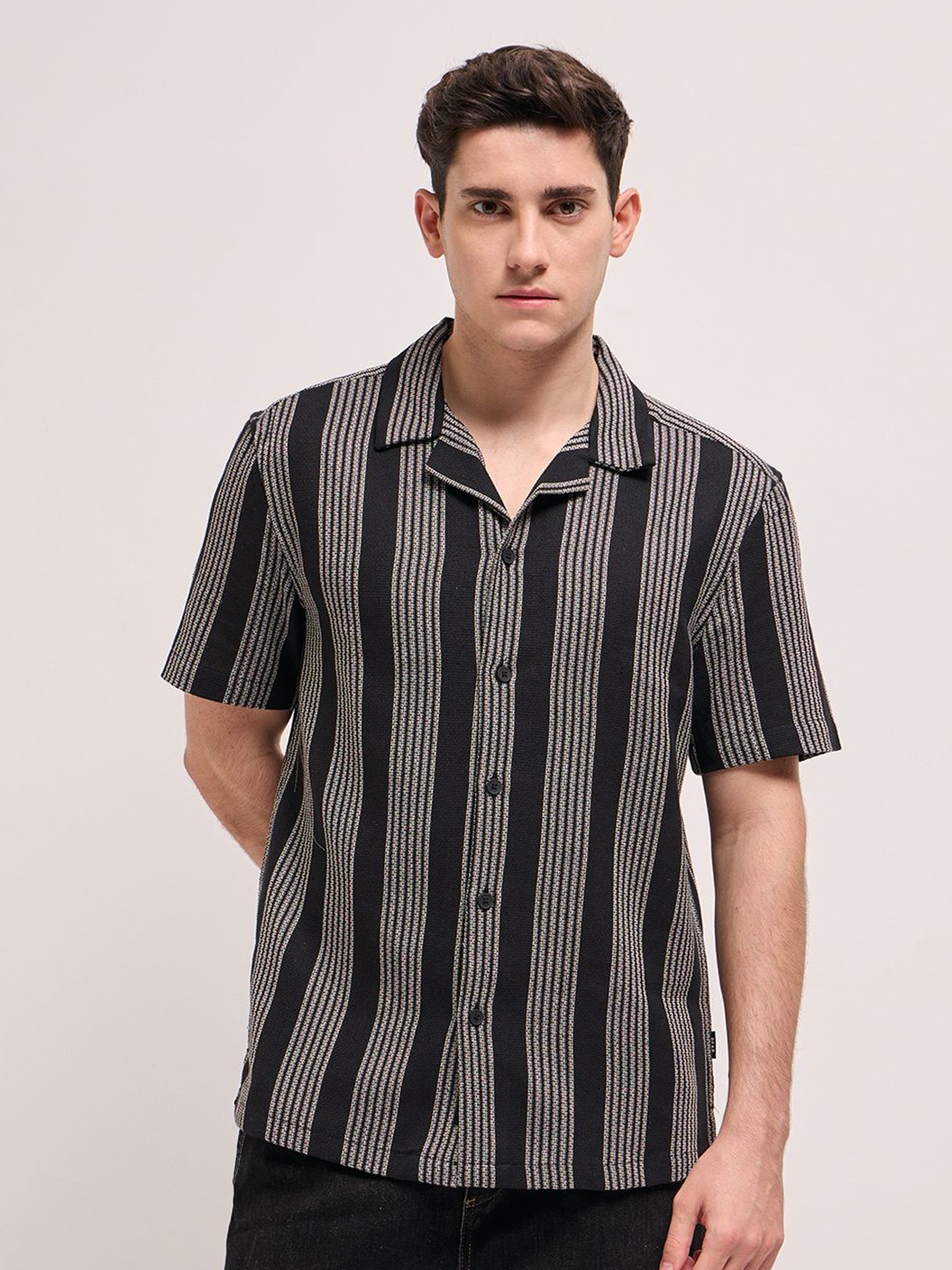 

THE BEAR HOUSE Men Cuban Collar Multi Striped Casual Shirt, Black
