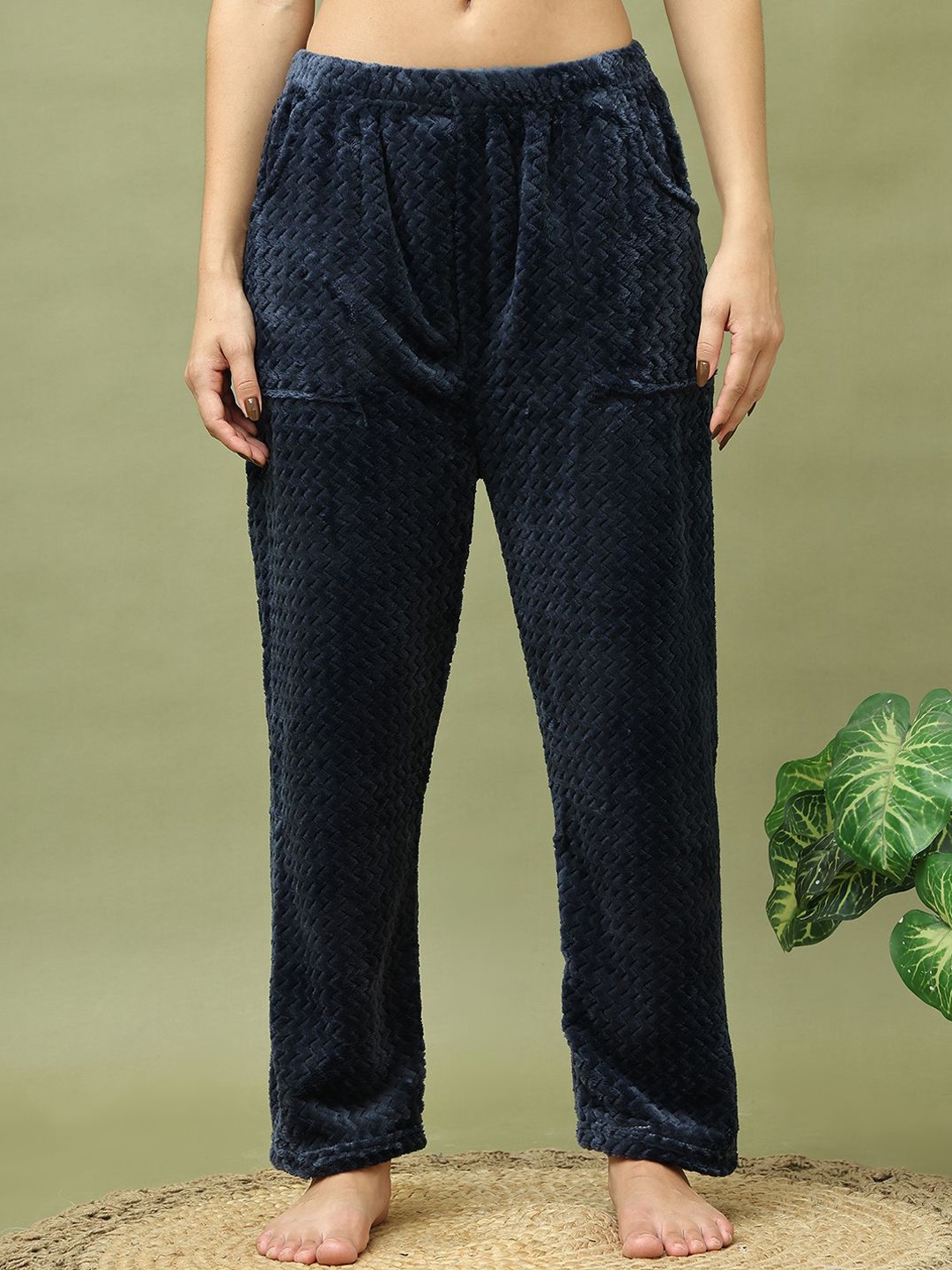 

TAG 7 Women Woolen Mid Rise Lounge Pants, Navy blue