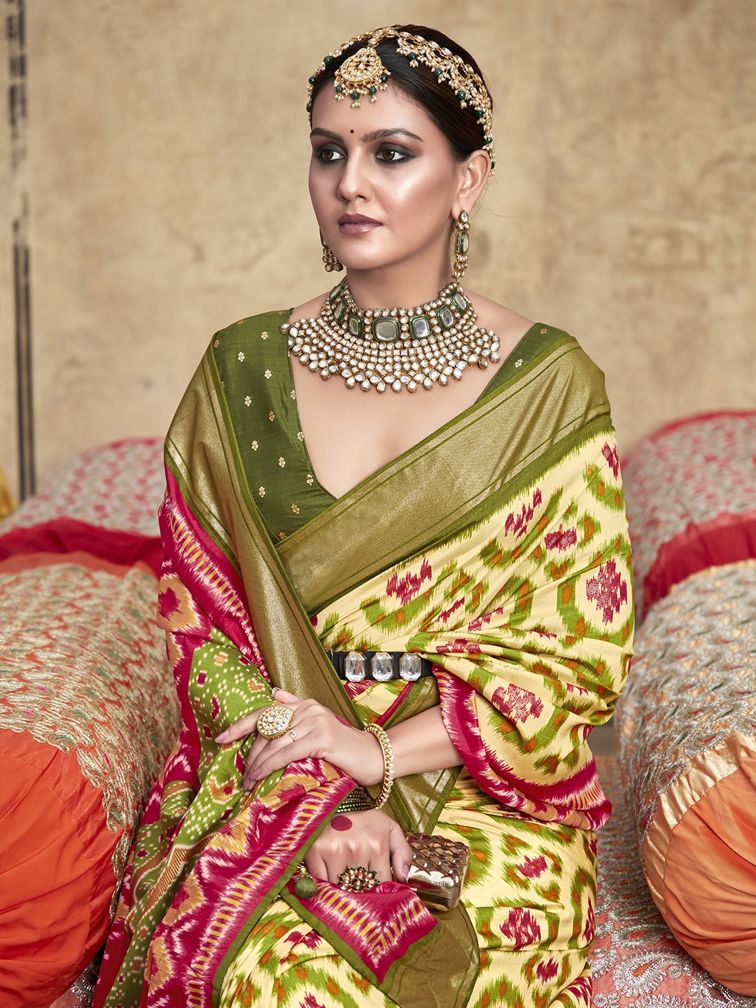 

Sangria Printed Saree With Blouse, Yellow