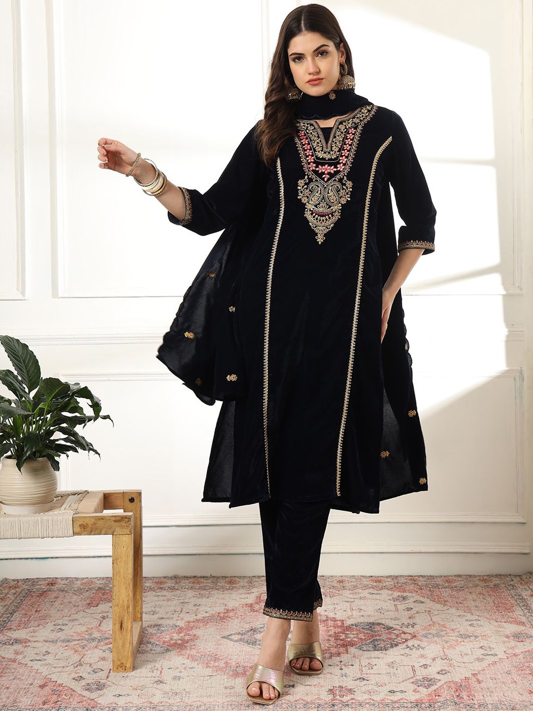 

Yufta Ethnic Motifs Embroidered Velvet Straight Kurta with Trousers & Dupatta, Black