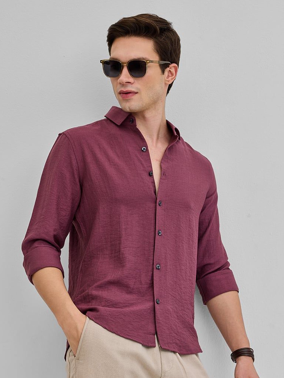 

Snitch Men Smart Spread Collar Solid Linen Casual Shirt, Mauve