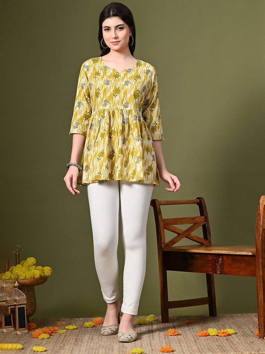 

METAFAB Women Floral Printed V-Neck Top, Yellow