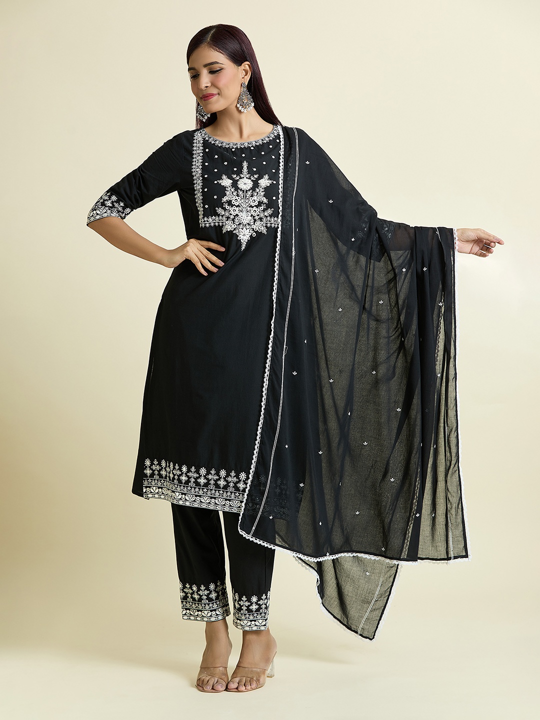 

Samyukta Singhania Floral Embroidered Mirror Work Pure Cotton Straight Kurta with Trousers, Black