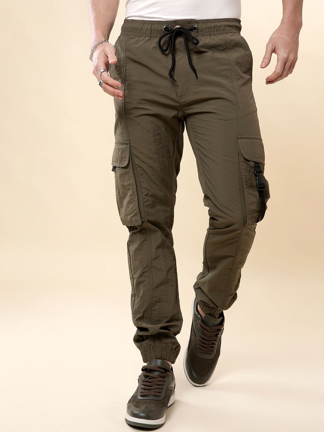 

WROGN Men Mid-Rise Regular Fit Joggers, Olive