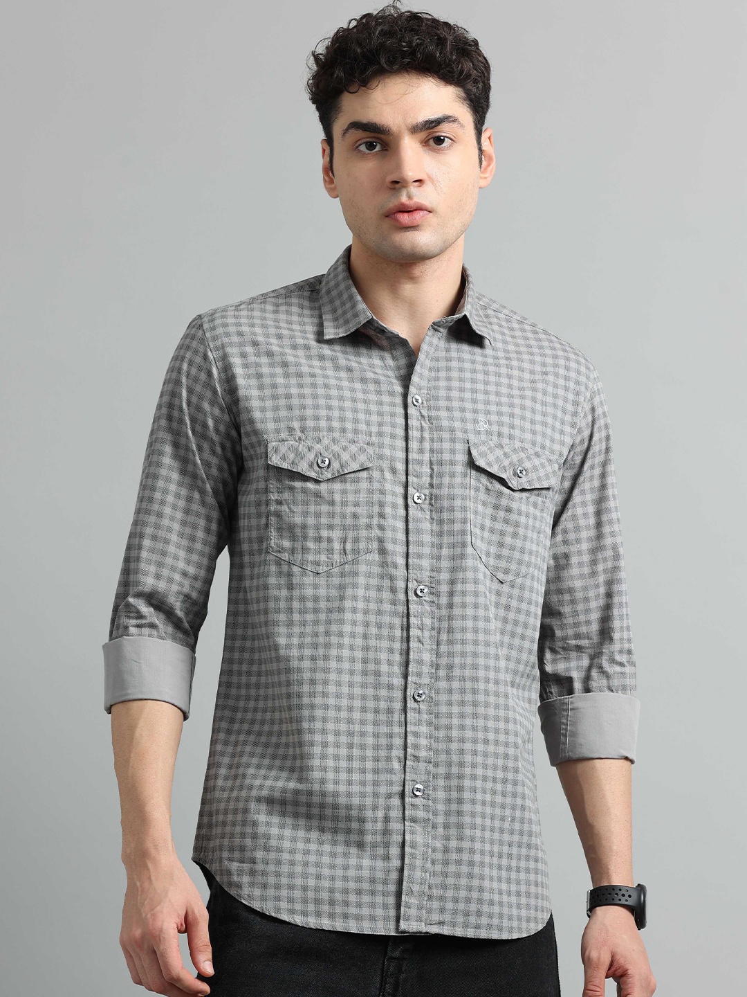 

SORATIA Men Spread Collar Checked Cotton Casual Shirt, Grey