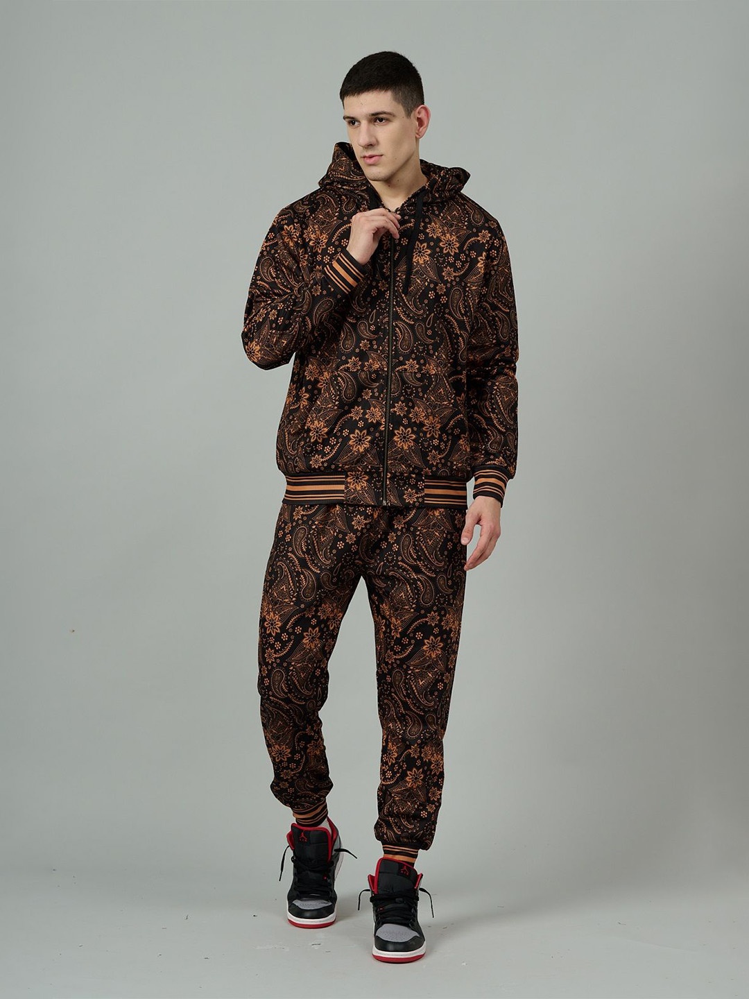 

GO DEVIL Floral & Paisley Printed Hooded Oversized Woollen Fleece Sweatshirt With Joggers, Black