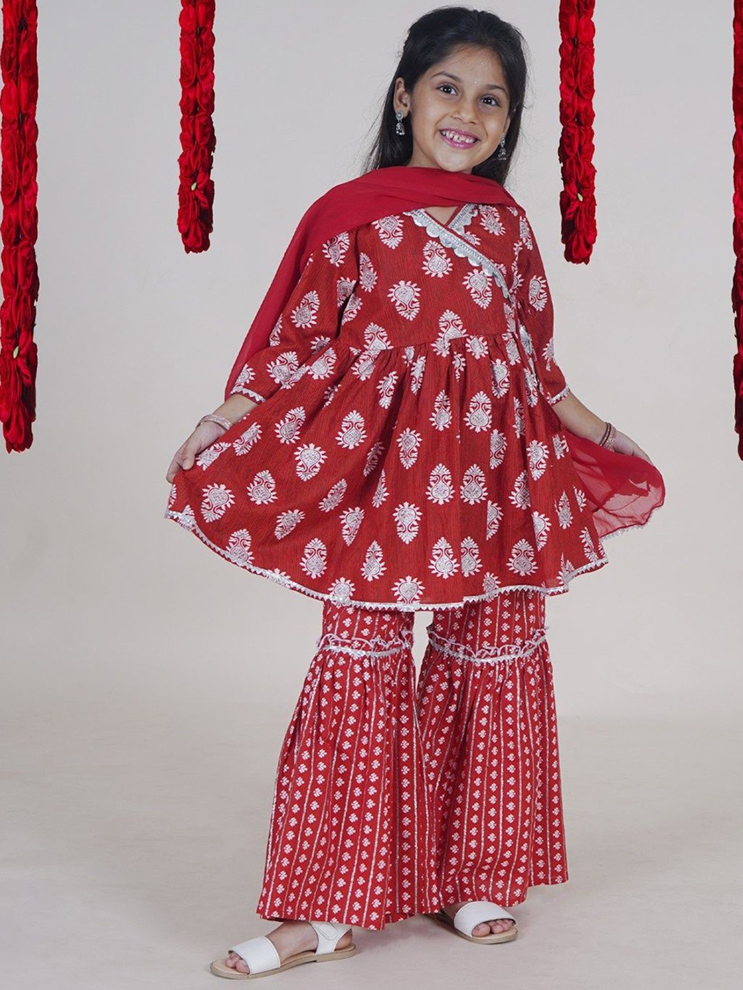 

KiddoPanti Girls Floral Printed Pure Cotton A Line Kurta with Sharara & Dupatta, Red