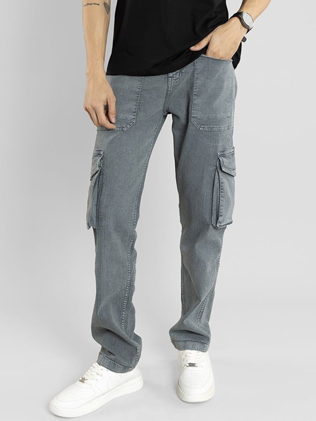 

PEPLOS Men Denim Solid Slim Fit Mid-Rise Cargos, Grey