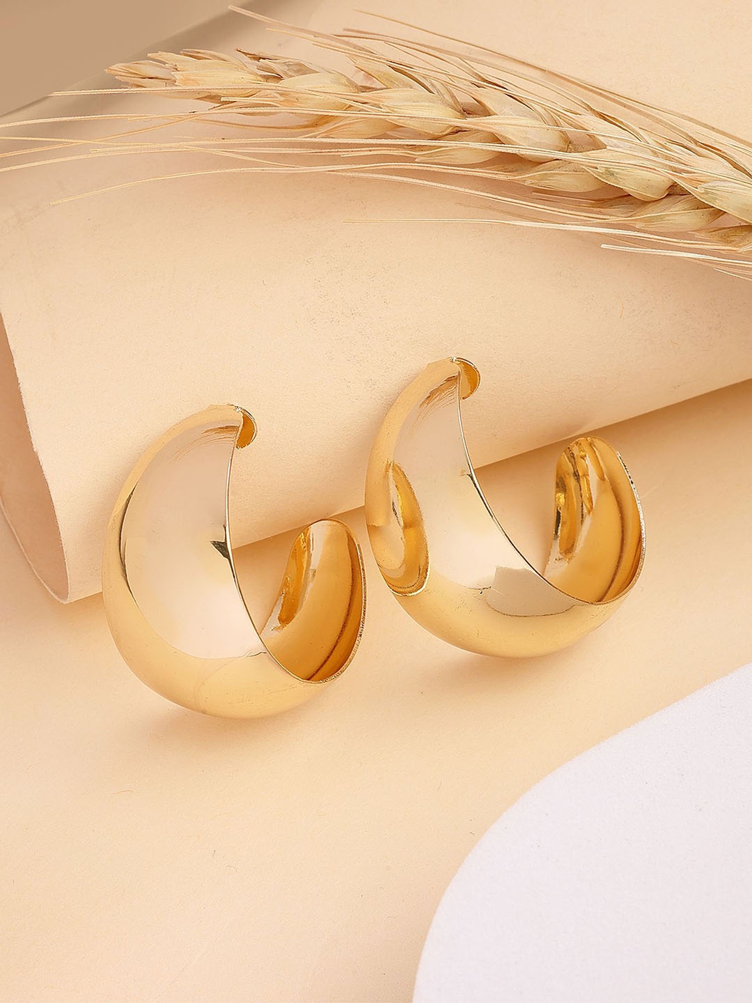 

Bohey by KARATCART Gold-Plated Contemporary Half Hoop Earrings