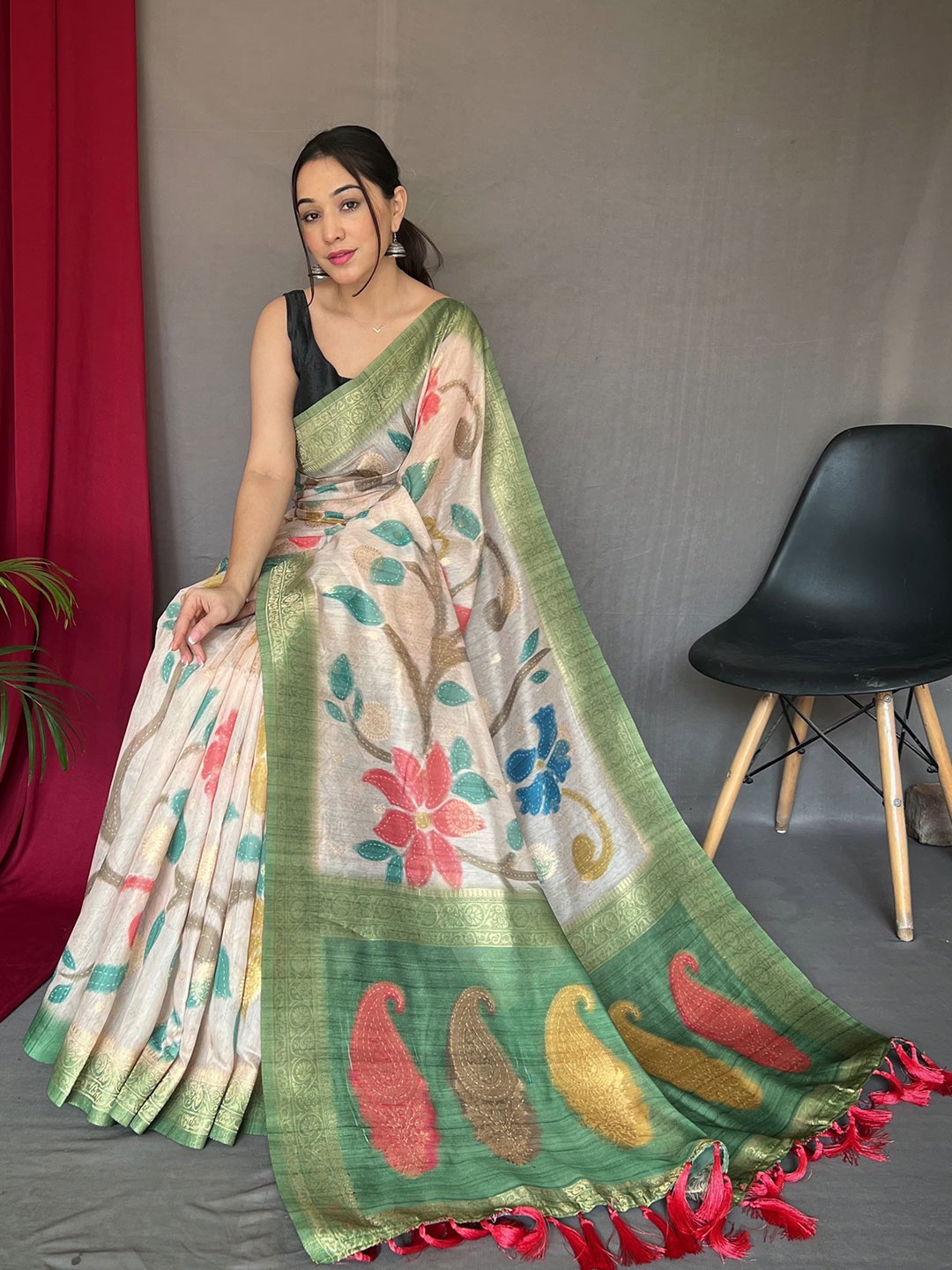 

STAVA CREATION Woven Design Zari Banarasi Saree, Green