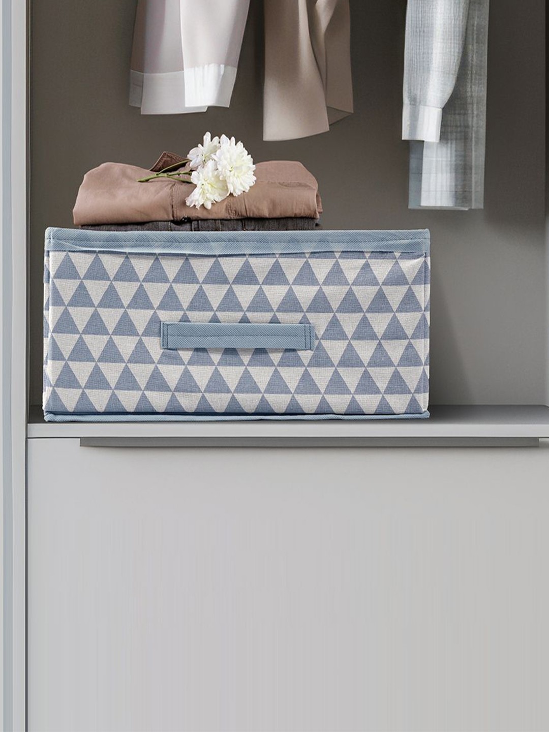 

Kuber Industries Blue & White 2 Pieces Printed Drawer Organisers