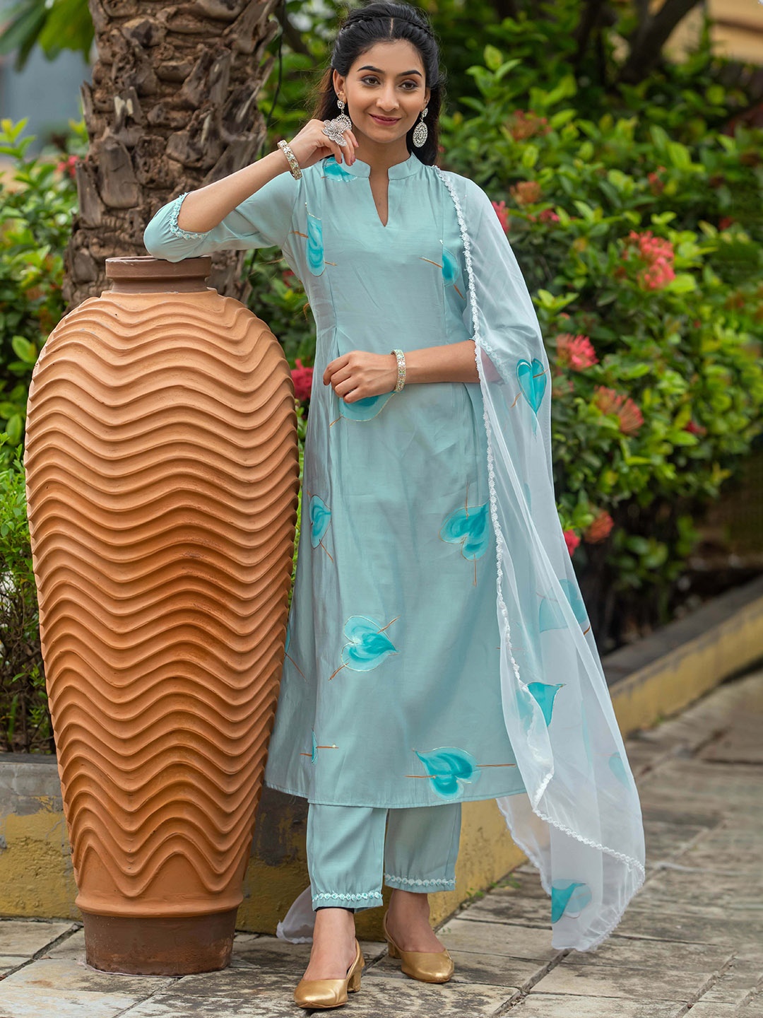 

KALINI Floral Printed Straight Kurta with Trousers & Dupatta, Turquoise blue
