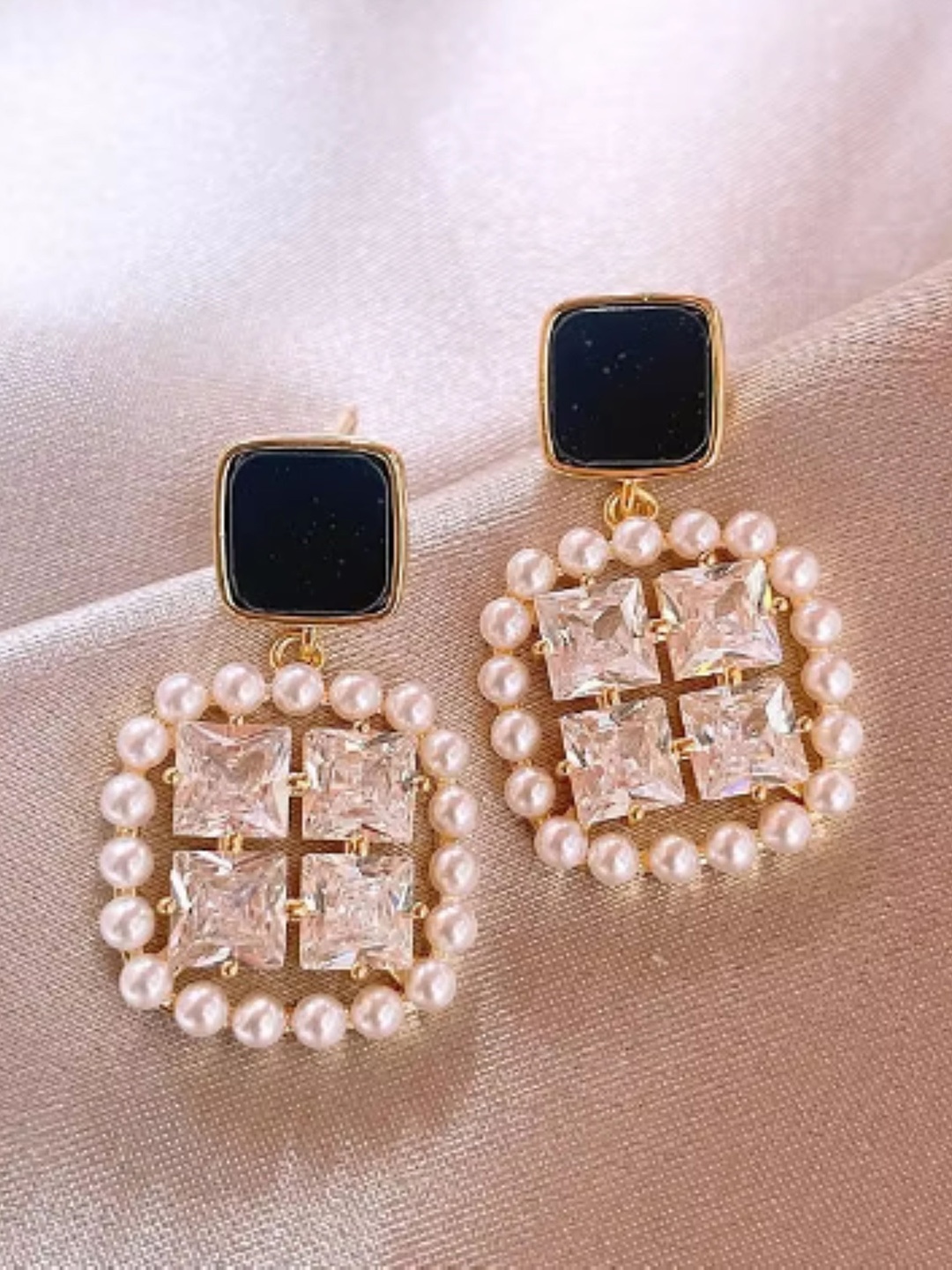 

SUBHAGALANKAR Square Drop Earrings, Black