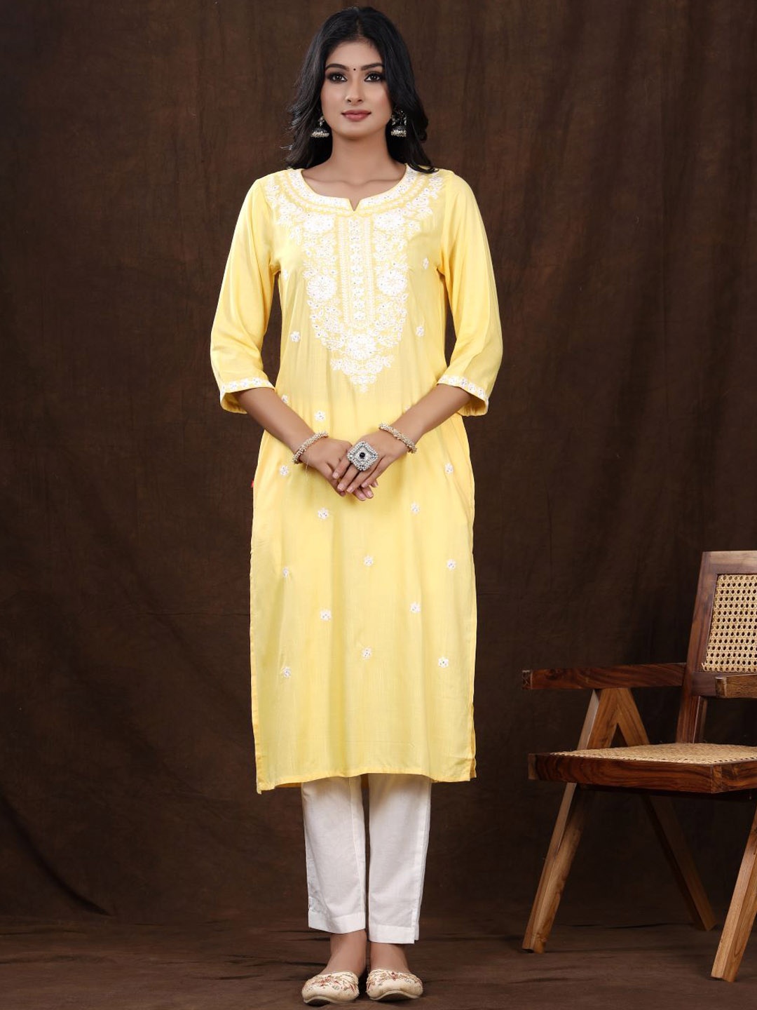 

Chandbaali Floral Embroidered Notch Neck Thread Work Straight Kurta, Yellow
