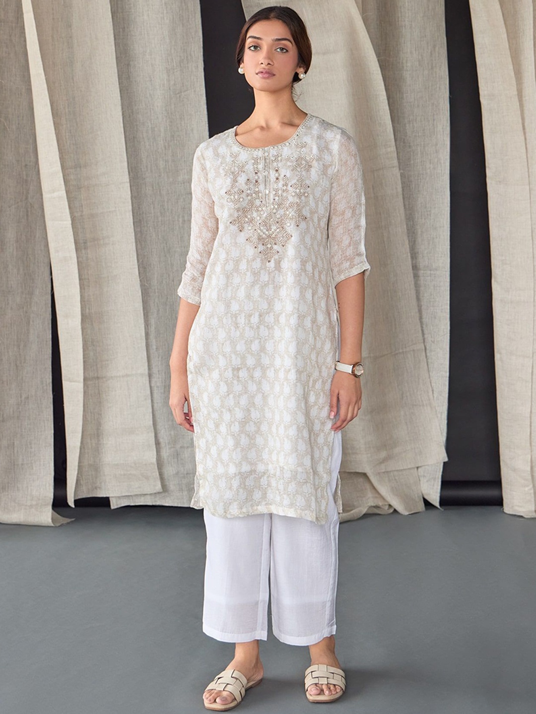 

Bombay Bloom Floral Printed Three-Quarter Sleeves Thread Work Linen Kurta With Trouser, Off white