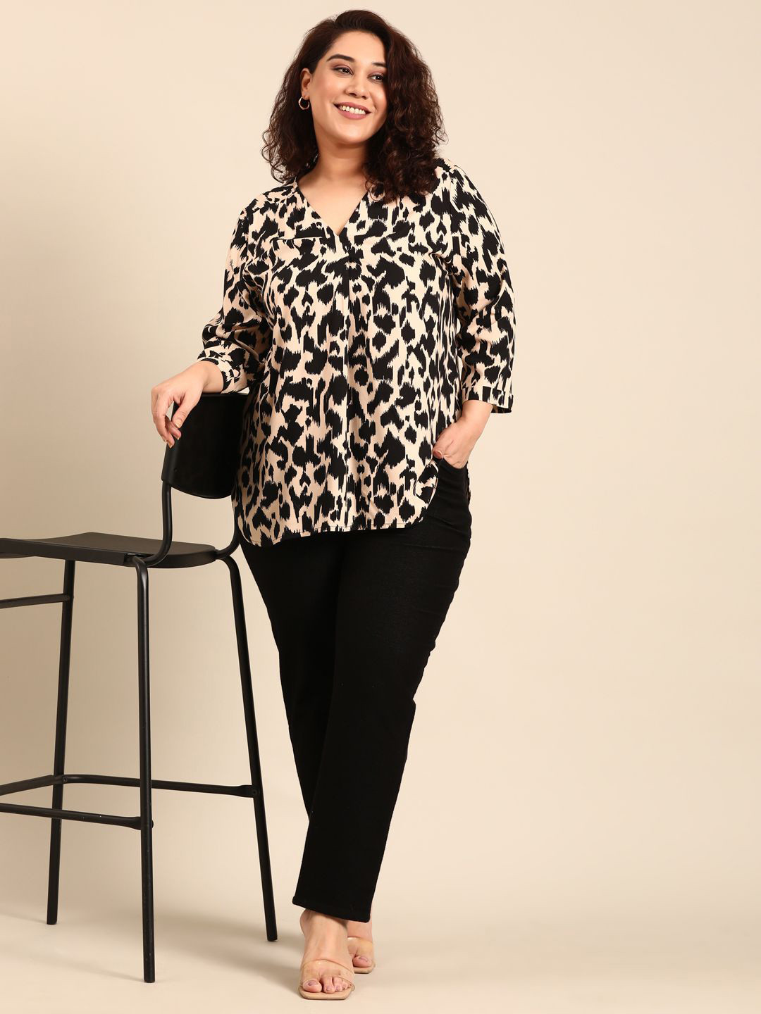 

The Pink Moon Women Printed V-Neck Top, Beige