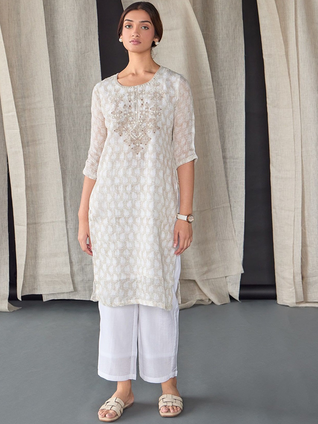 

Bombay Bloom Floral Embroidered Straight Linen Kurta with Trousers, Off white
