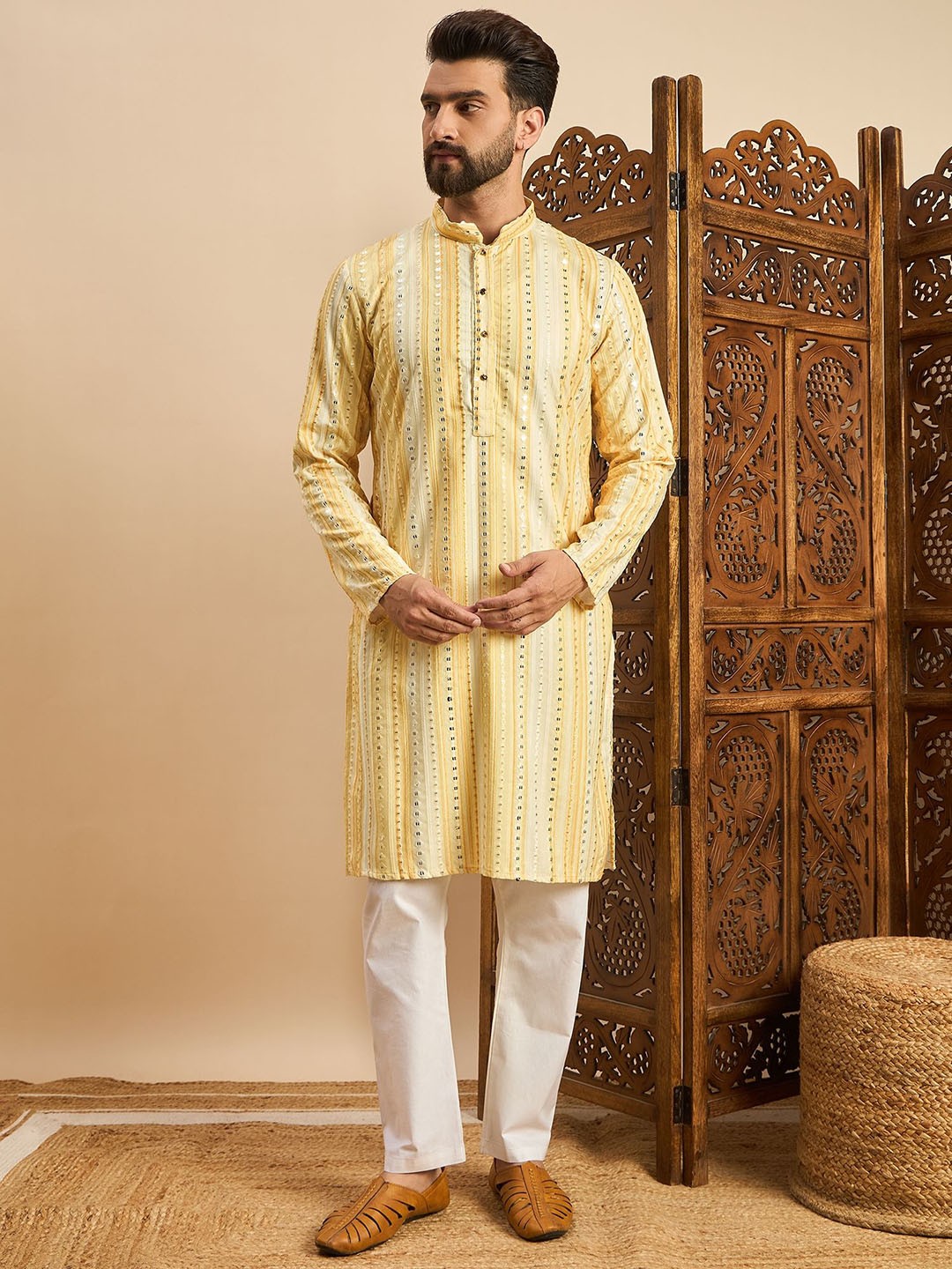 

House of Pataudi Yellow Geometric Embroidered Mandarin Collar Mirror Work Kurta