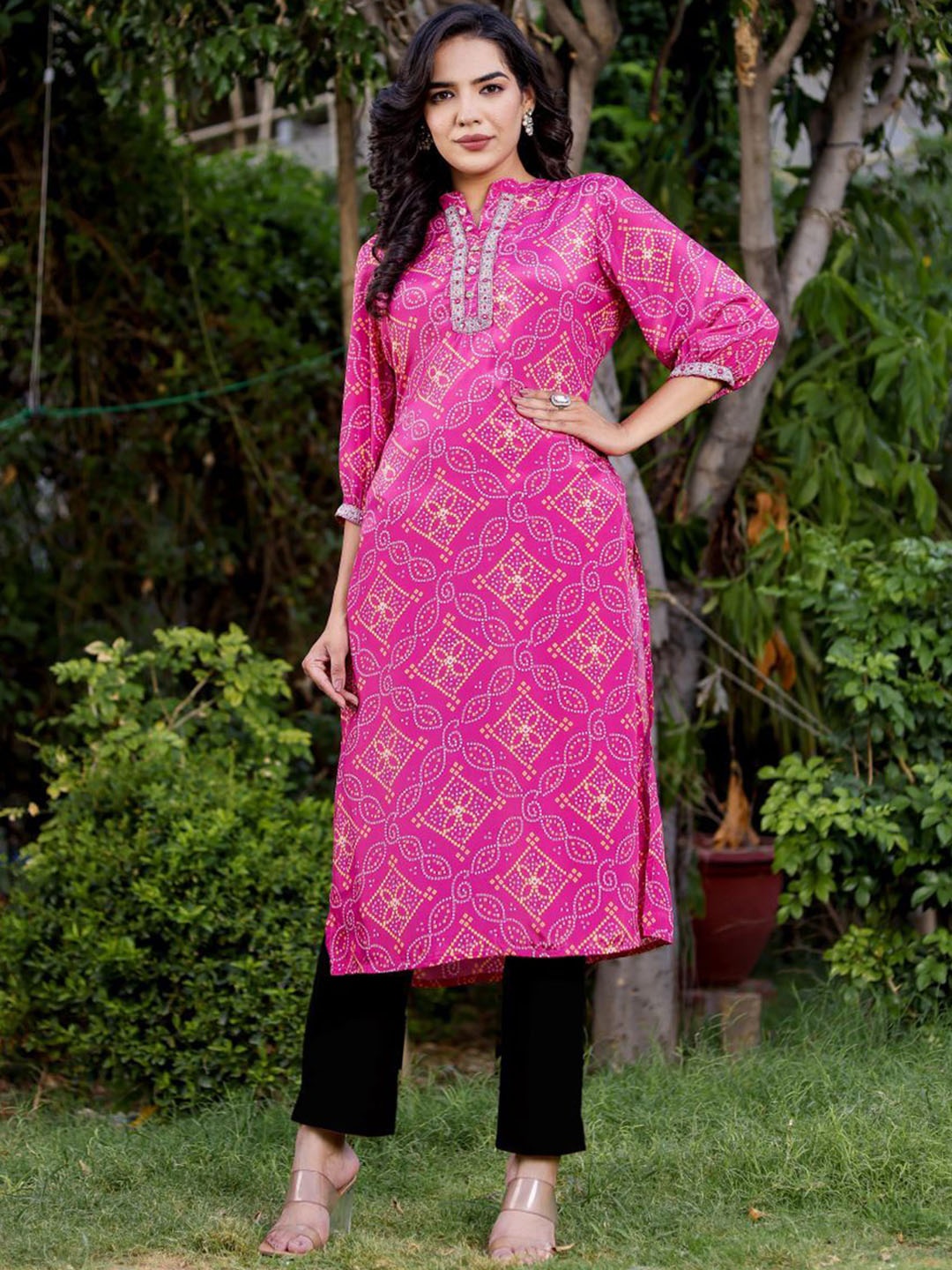 

Chandbaali Bandhani Printed Regular Straight Satin Kurta, Fuchsia