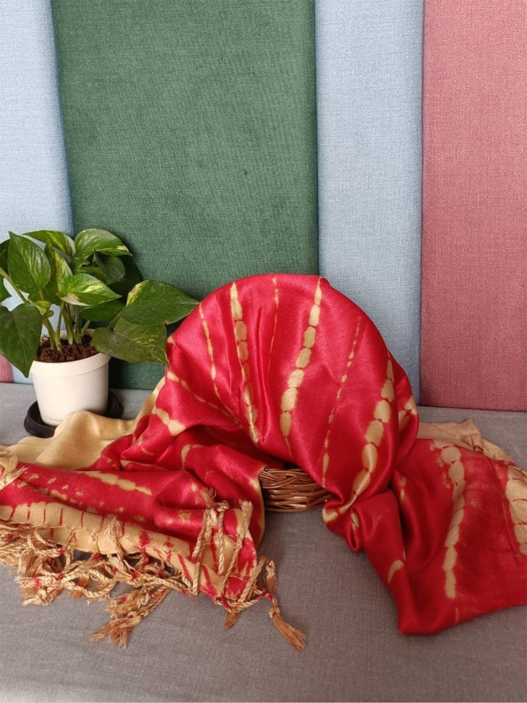 

Dupatta Bazaar Women Tie & Dye Stole, Red
