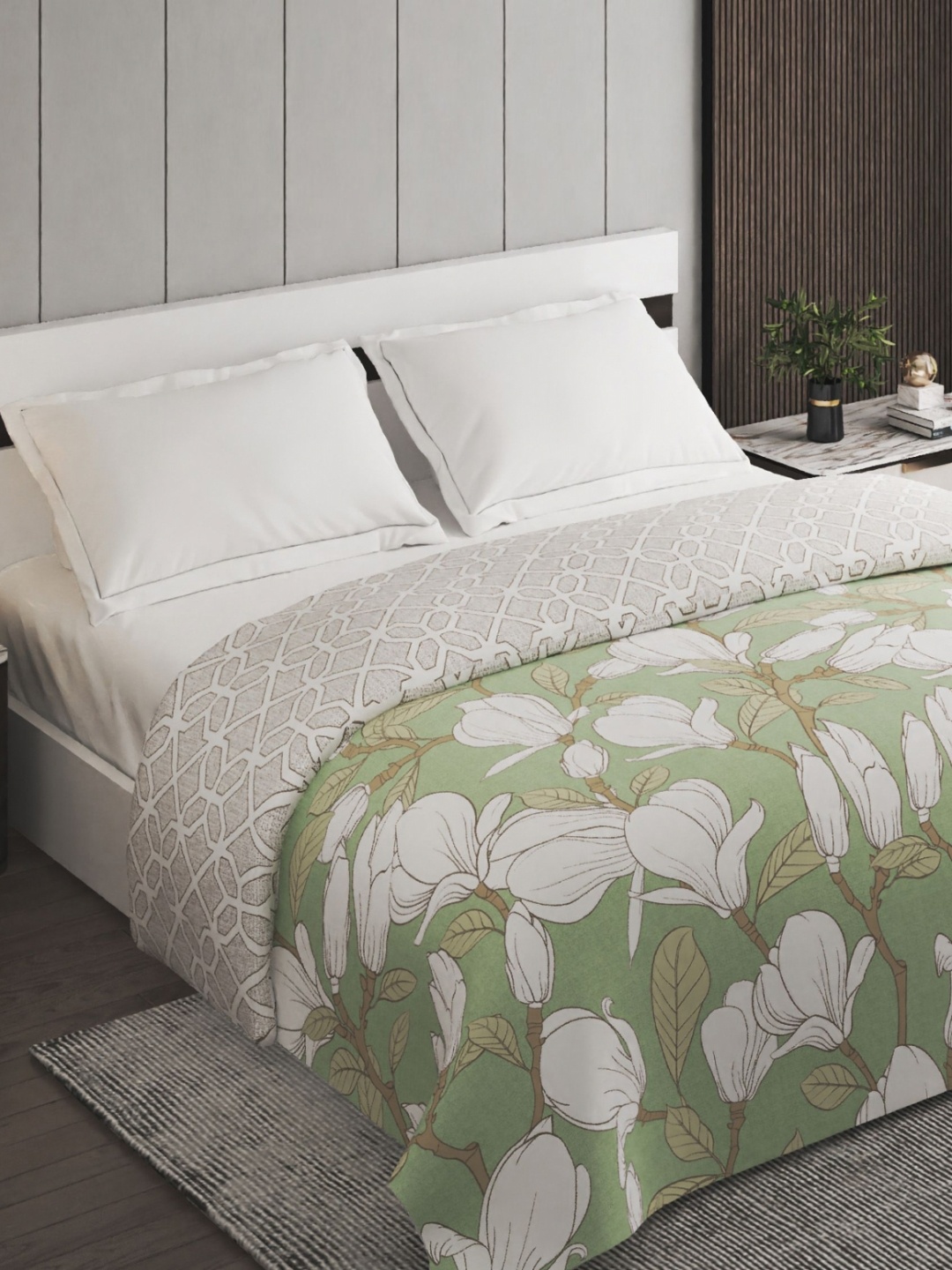 

Home Centre Oxford Blush Green & White Floral Printed 120 GSM Double Bed Comforter