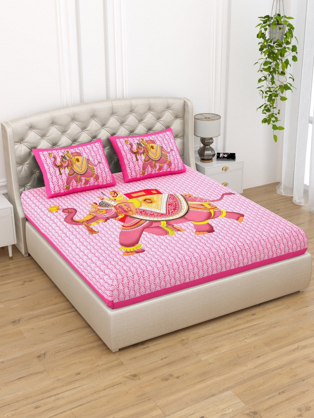 

Aura Red & Pink Ethnic Printed Pure Cotton 120 TC Queen Bedsheet Set 2.35 x 2.15m