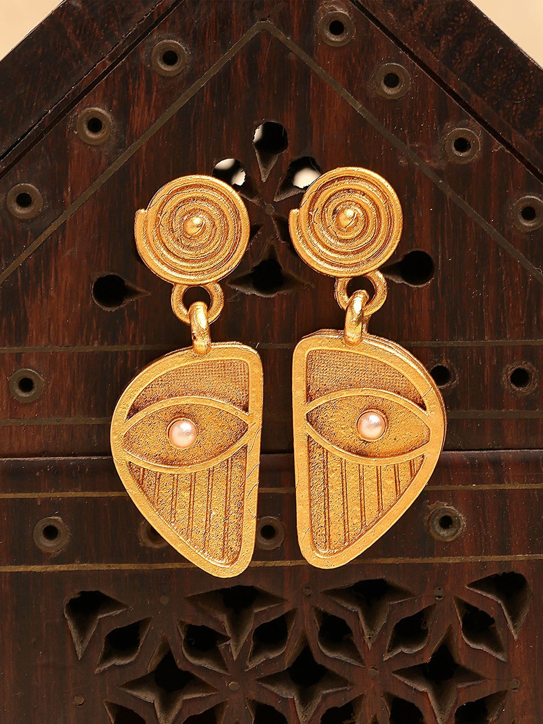 

KARATCART Gold Plated Beaded Engraved Eye Contemporary Antique Drop Earrings