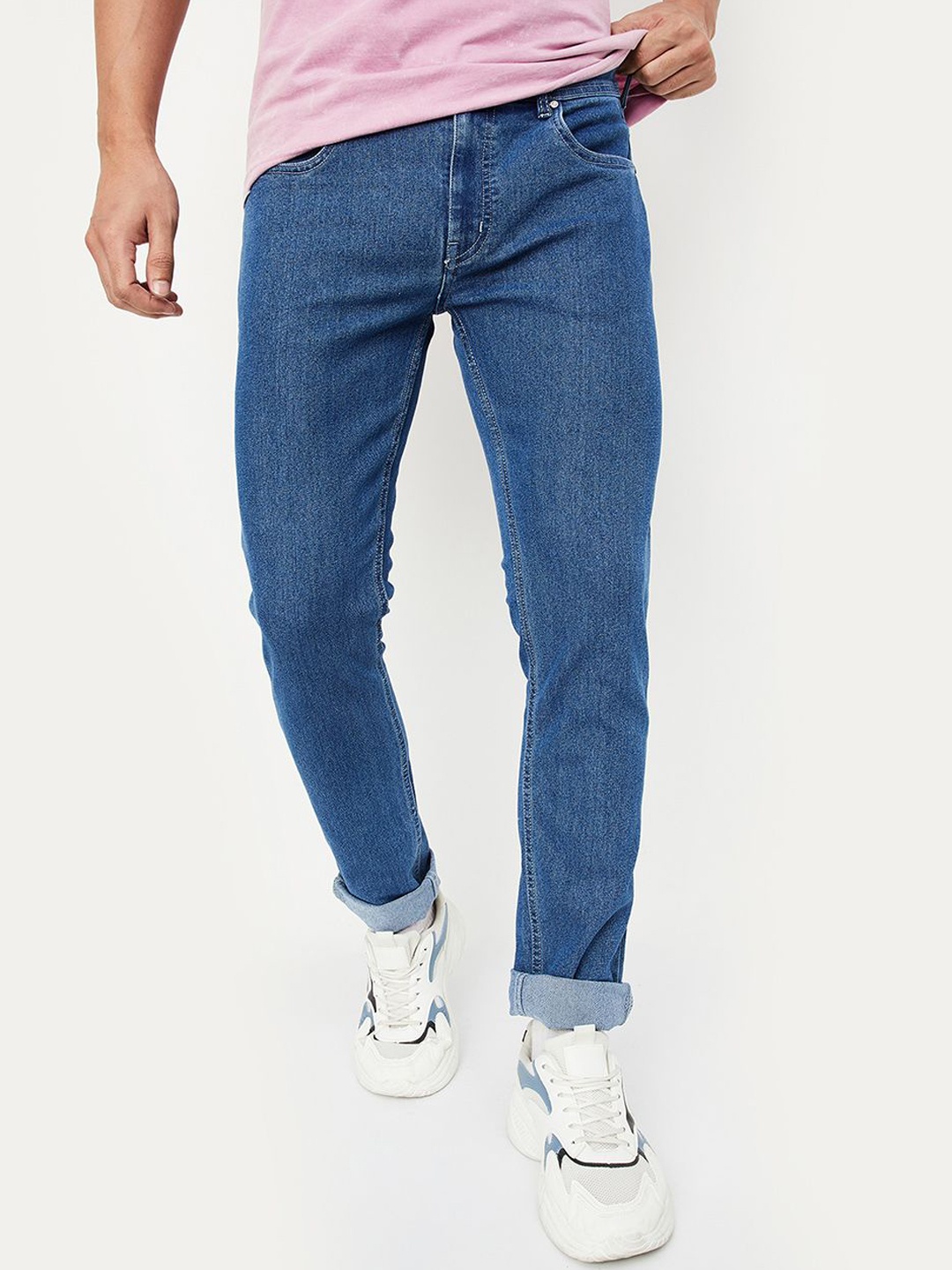 

max Men Mid-Rise No Fade Jeans, Blue