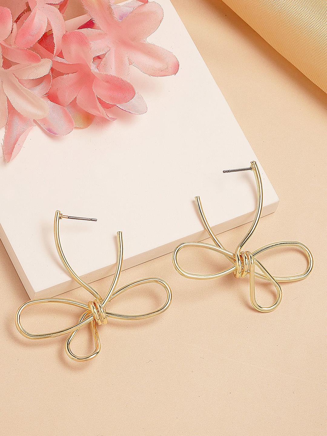 

Bohey by KARATCART Contemporary Studs Earrings, Gold