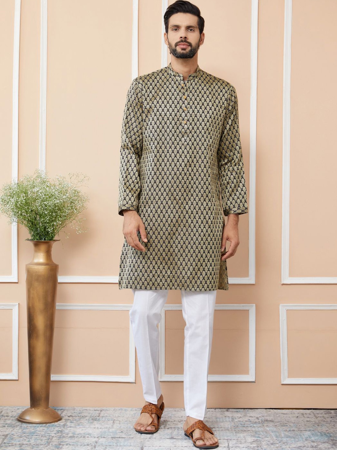 

See Designs Ethnic Motifs Printed Mandarin Collar Jacquard Silk Straight Kurta, Black