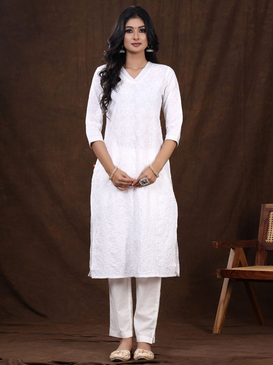 

Chandbaali Floral Embroidered V-Neck Three-Quarter Sleeves Straight Kurta, White