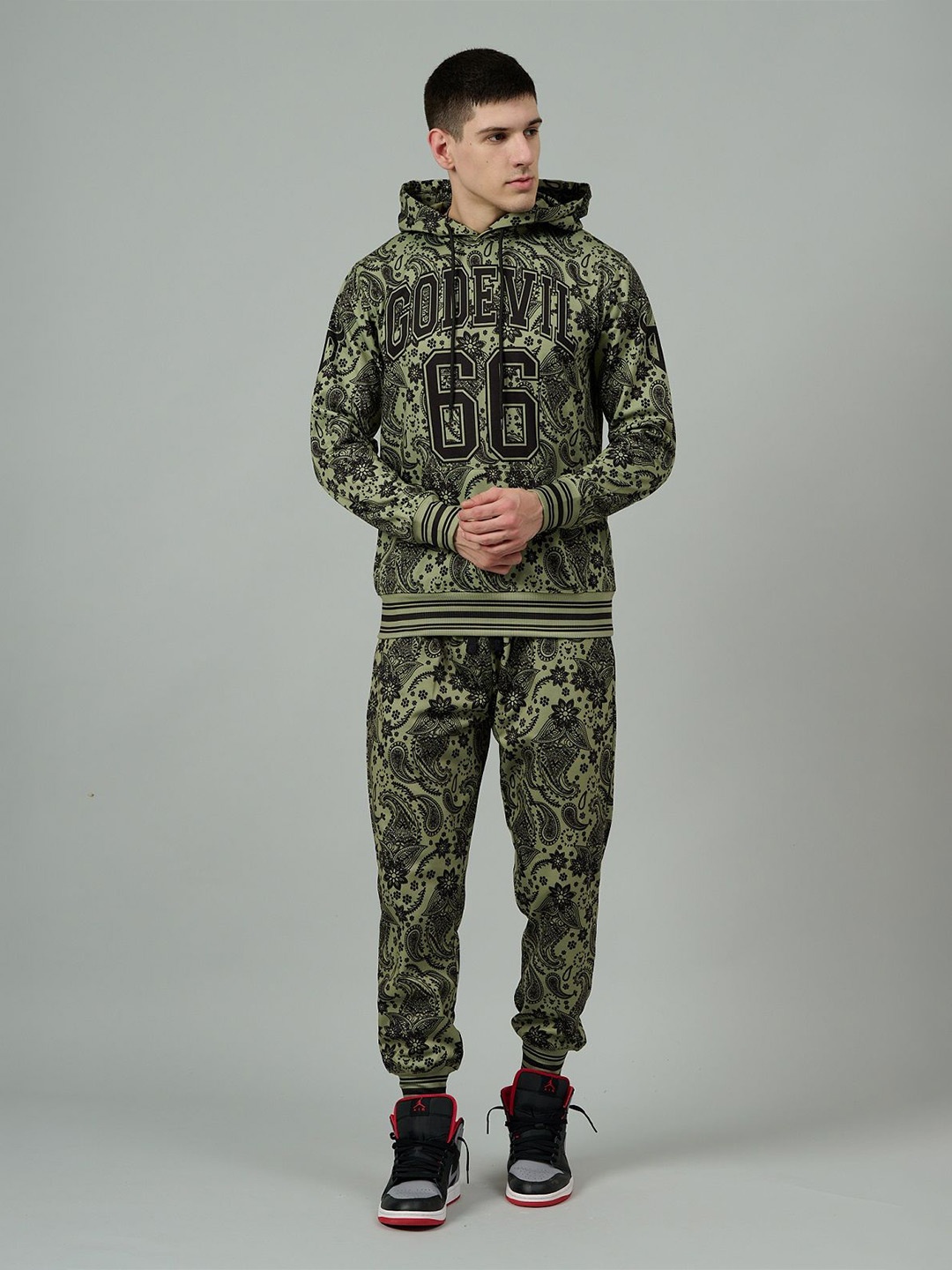 

GO DEVIL Floral & Paisley Printed Hooded Oversized Woollen Fleece Sweatshirt With Joggers, Green