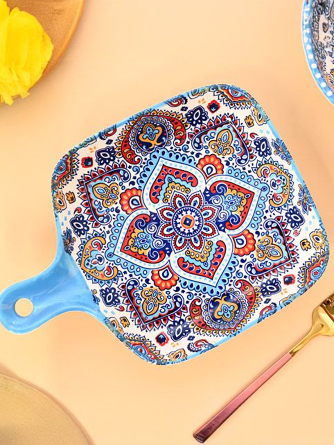 

MARKET99 Blue & White Floral Printed Ceramic Glossy Plate