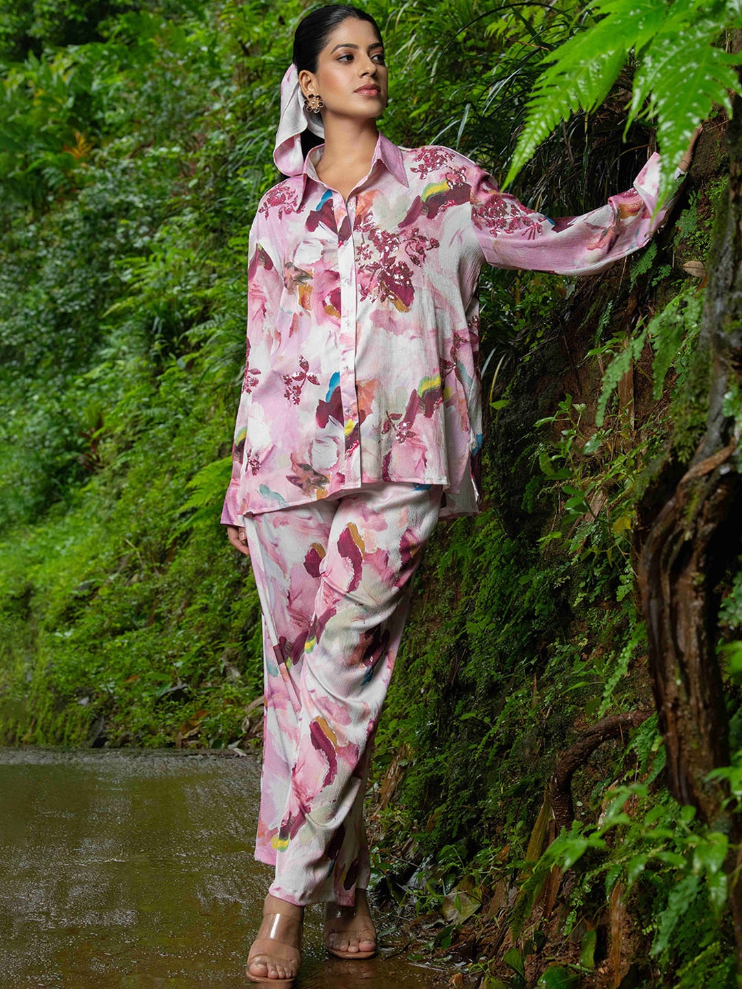 

The Front Row Abstract Printed Shirt Collar Long Sleeves Shirt With Trouser, Pink