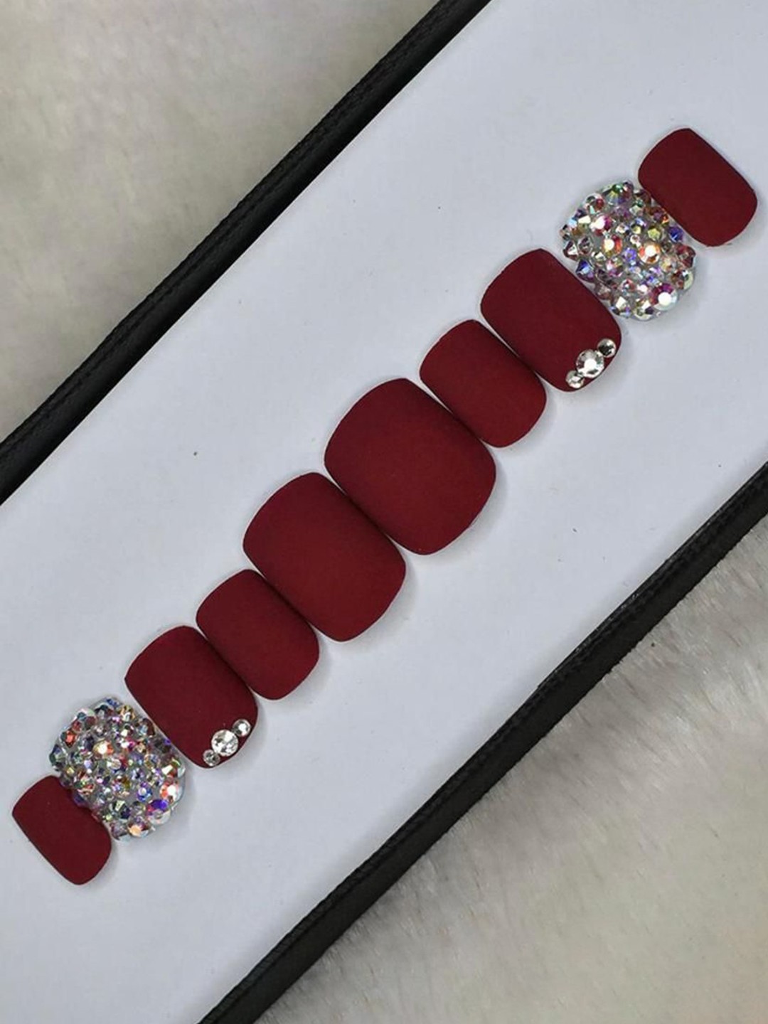 

AMOK STORE Set Of 10 Reusable Artificial Press-On Nails - Maroon