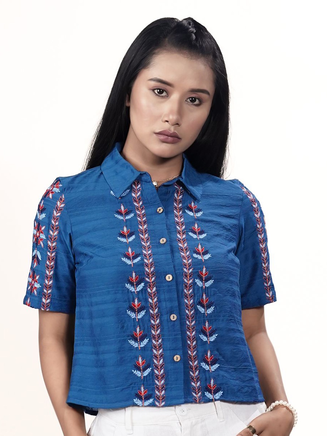 

Zink London Women Spread Collar Floral Printed Relaxed Fit Casual Shirt, Blue