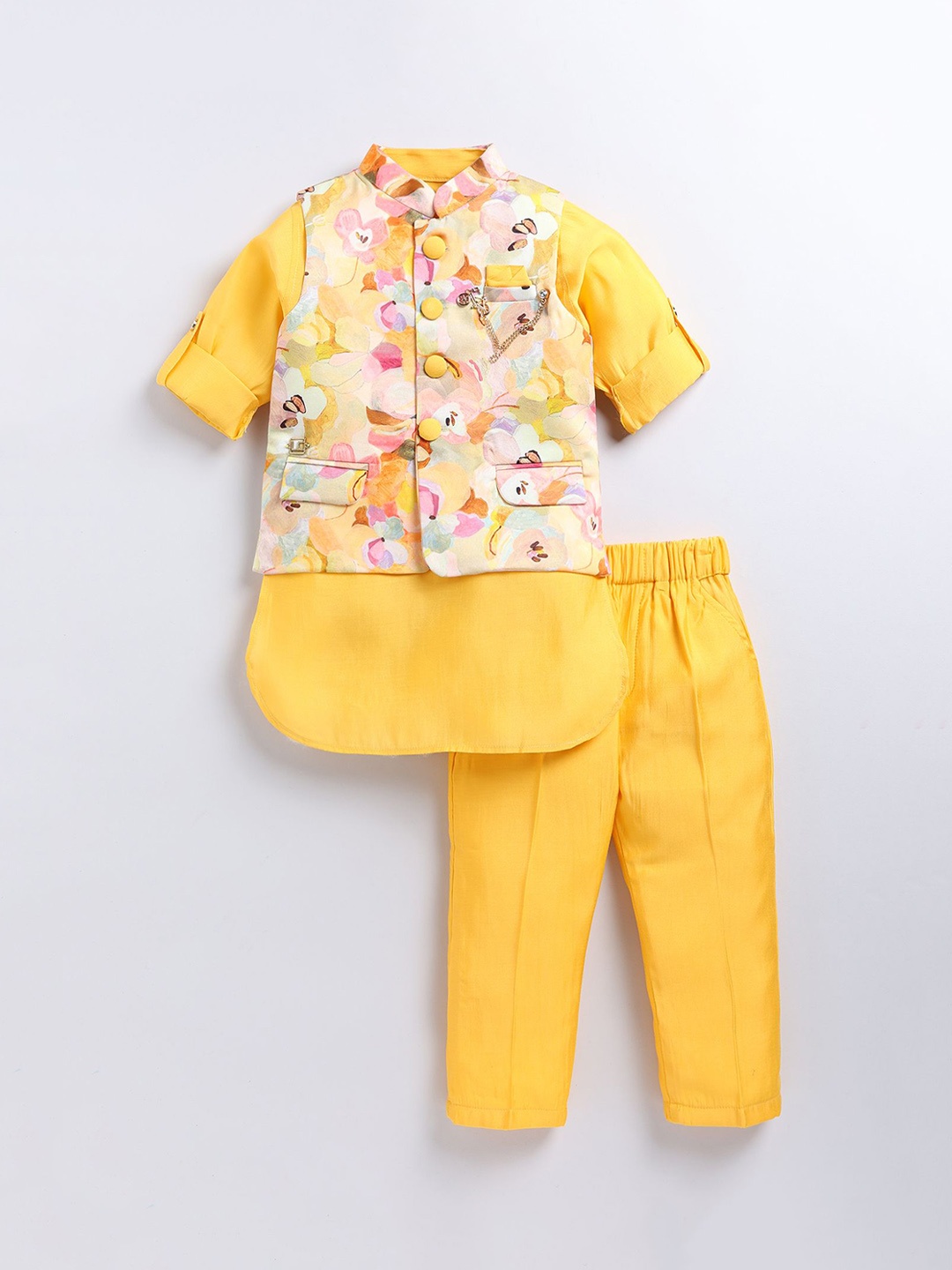 

LITTLE COLLARS Boys Mandarin Collar Straight Kurta With Pyjama & Printed Jacket, Yellow