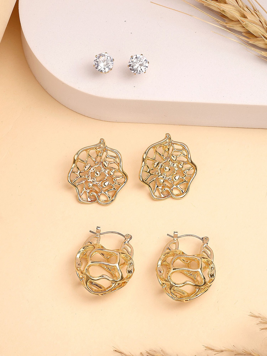 

Bohey by KARATCART Contemporary Studs Earrings, Gold