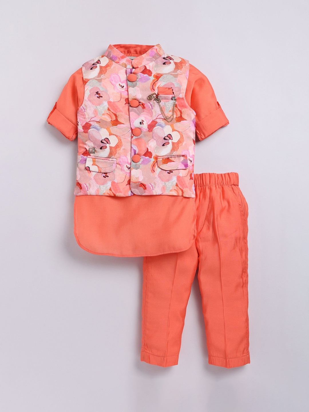 

LITTLE COLLARS Boys Mandarin Collar Straight Kurta With Pyjama & Printed Jacket, Peach