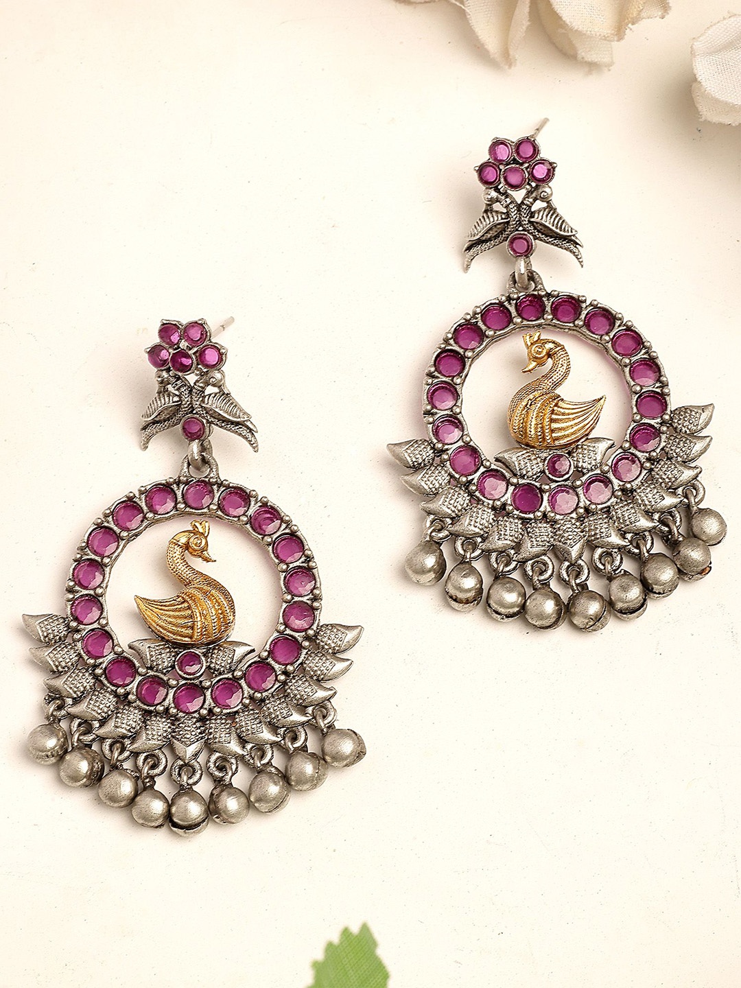 

KARATCART Silver Plated Kundan Studded Contemporary Drop Earrings