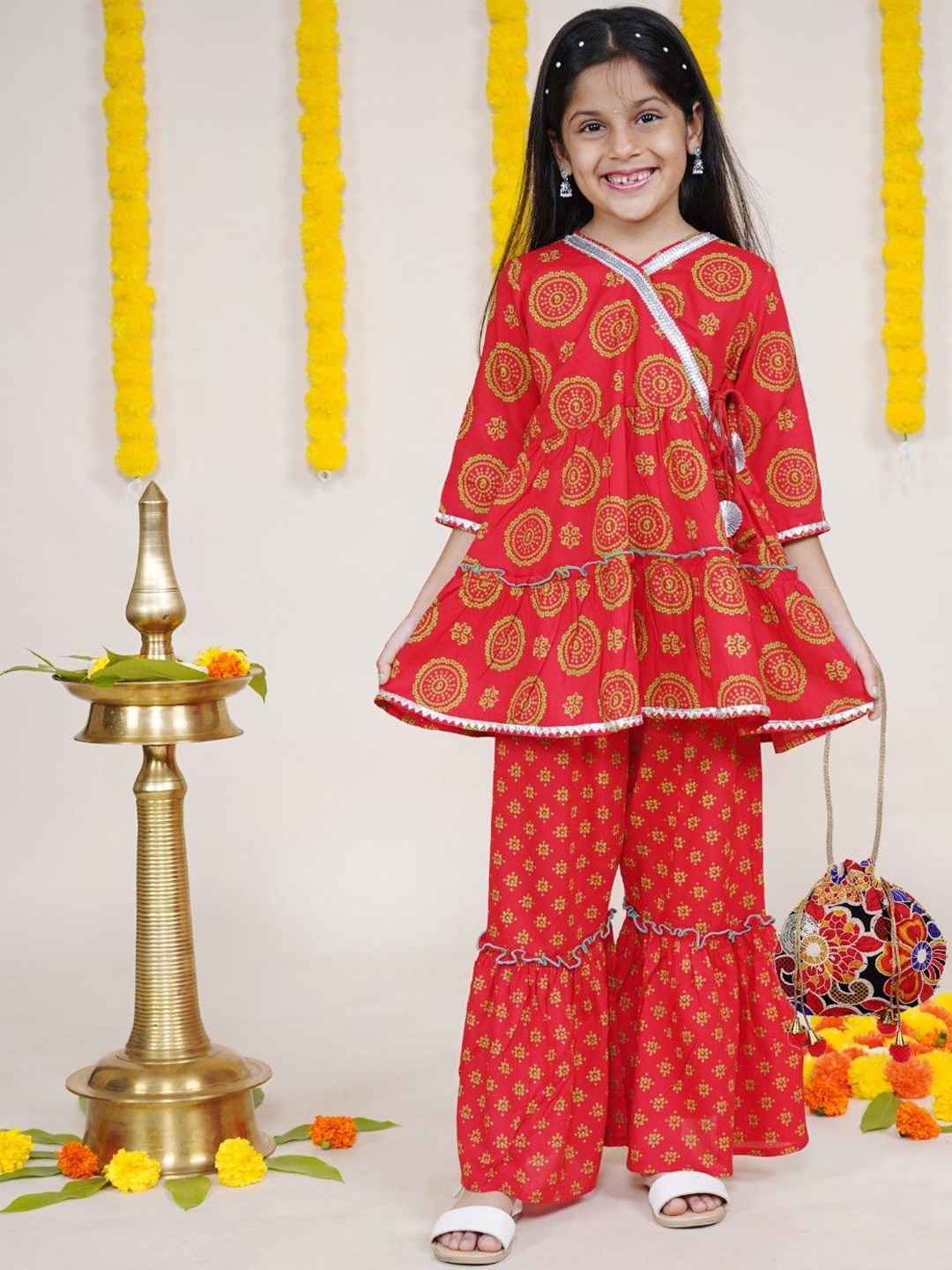 

KiddoPanti Girls Ethnic Motifs Printed Pure Cotton A Line Kurta with Sharara, Red