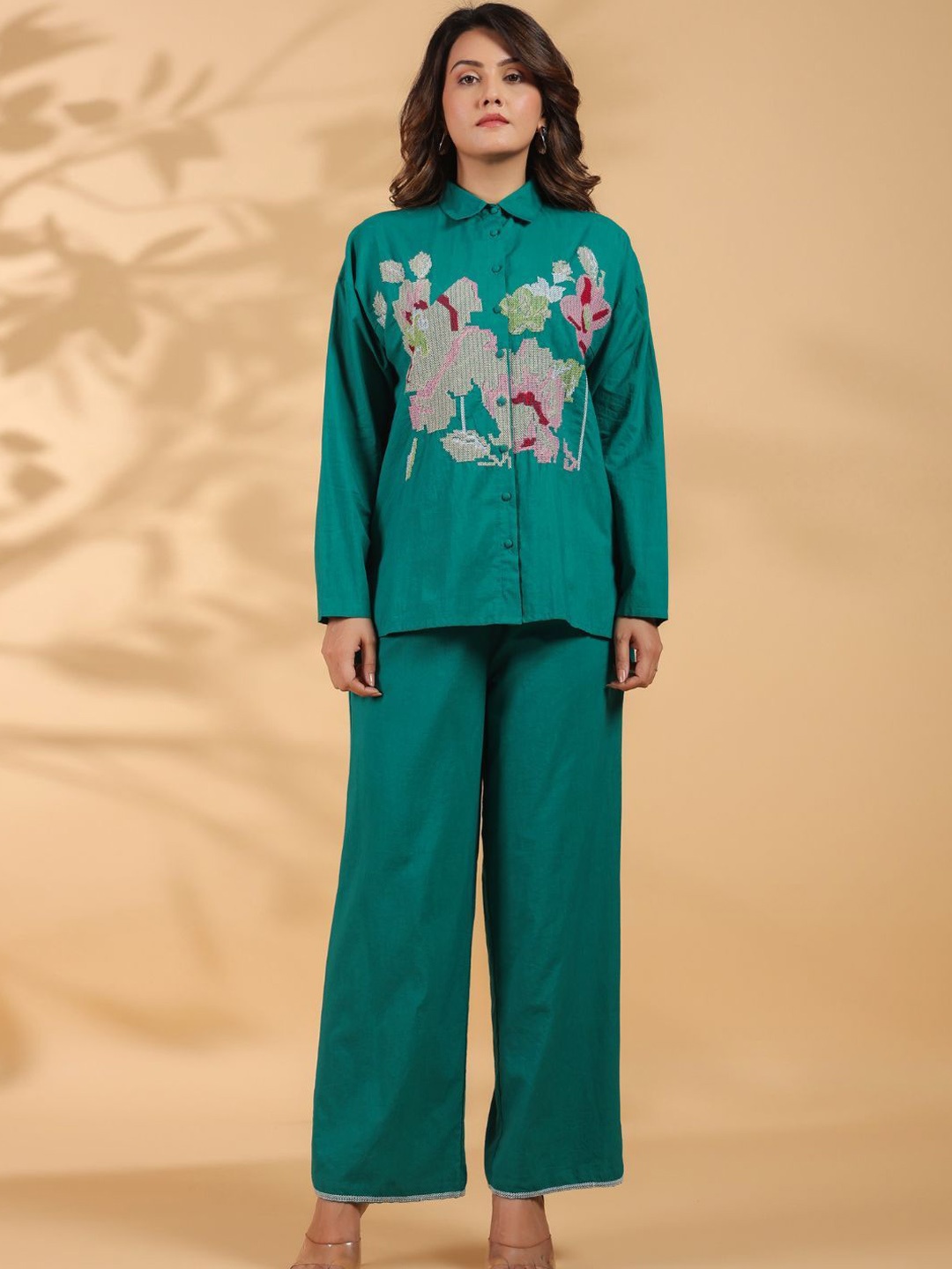 

Zolo Label Floral Embroidered Long Sleeves Shirt With Trousers, Green