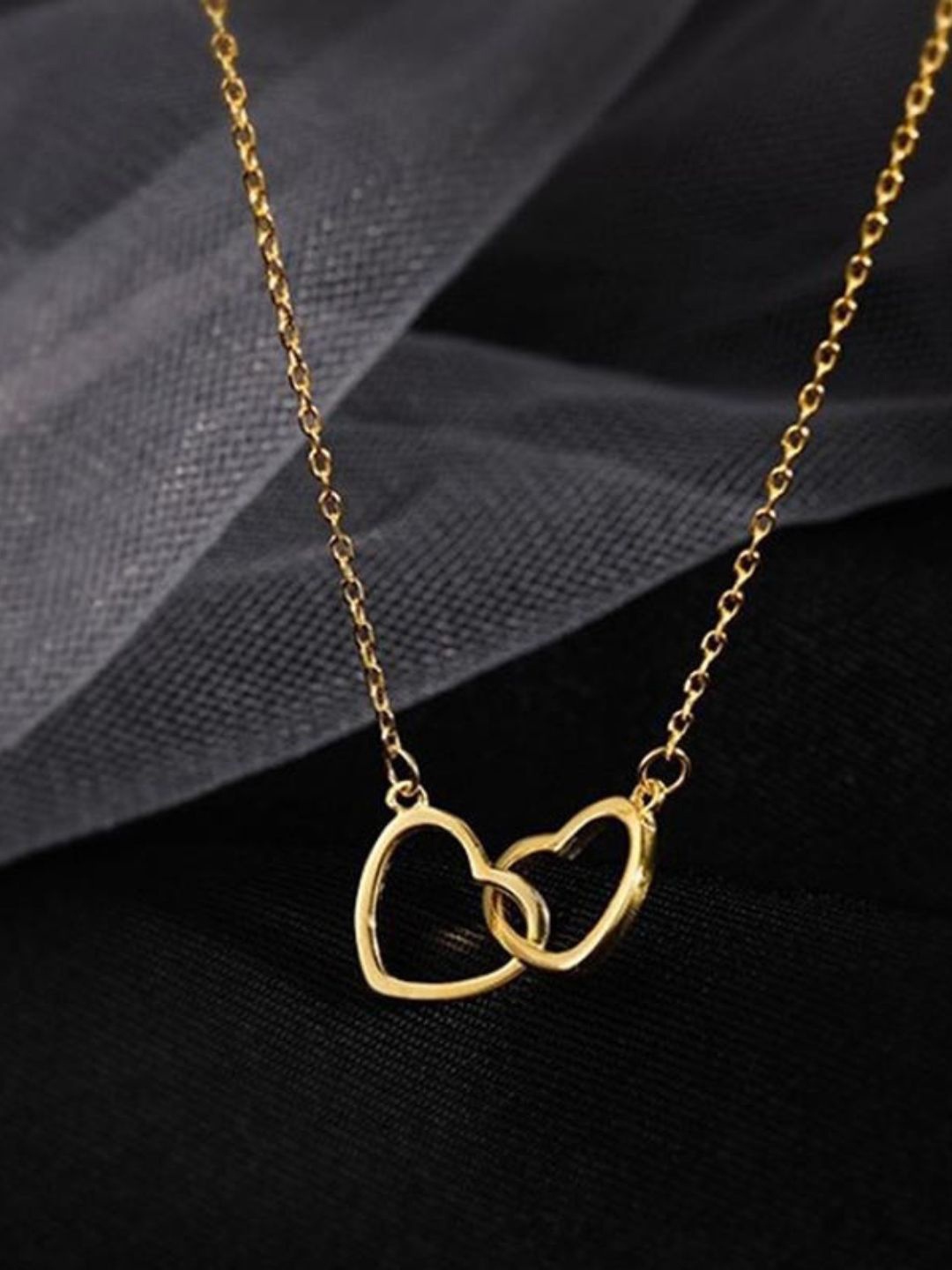 

Pinapes Unisex Brass Gold-Plated Necklace