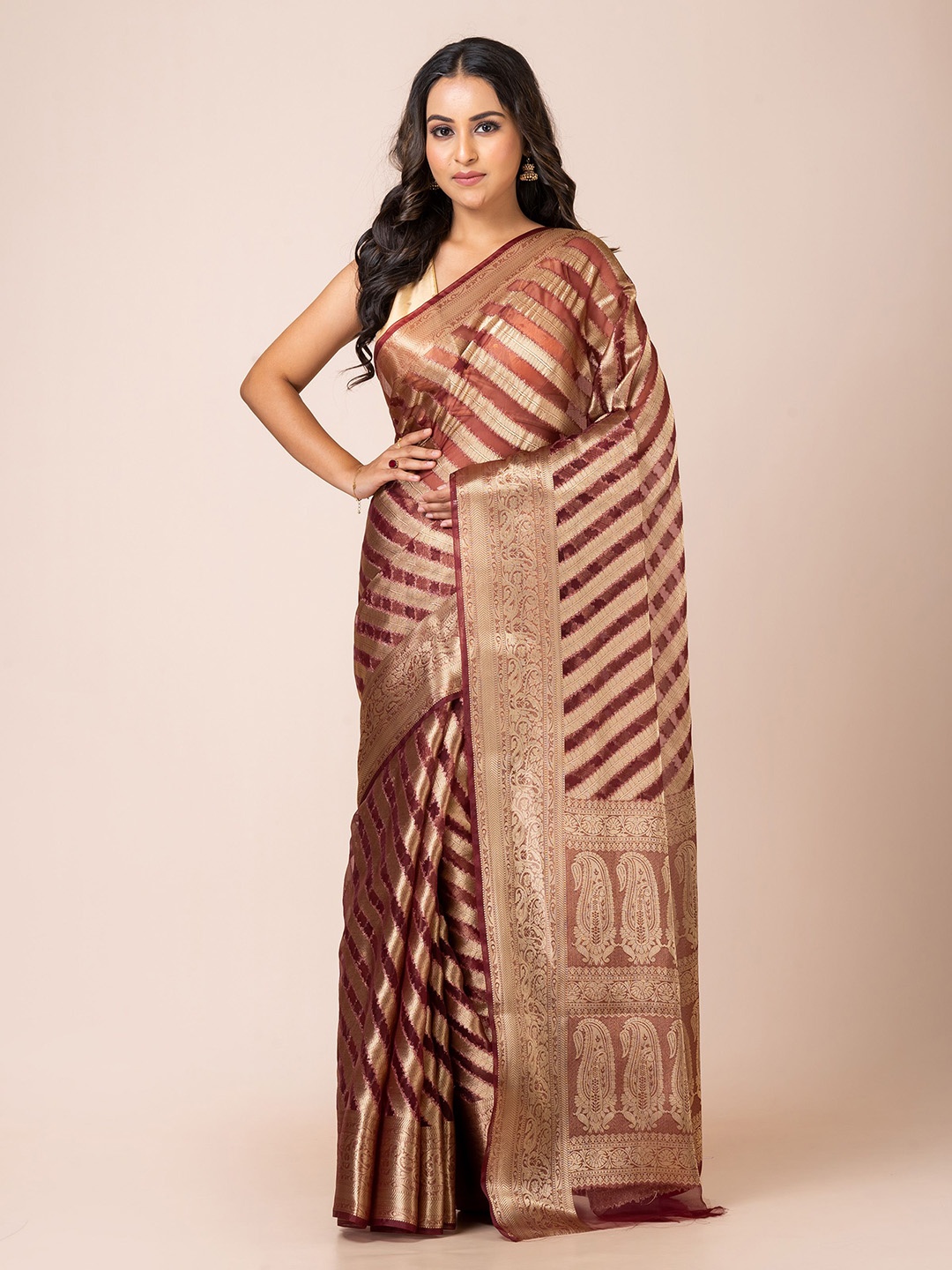 

KAVVYA Woven Design Zari Banarasi Saree, Maroon