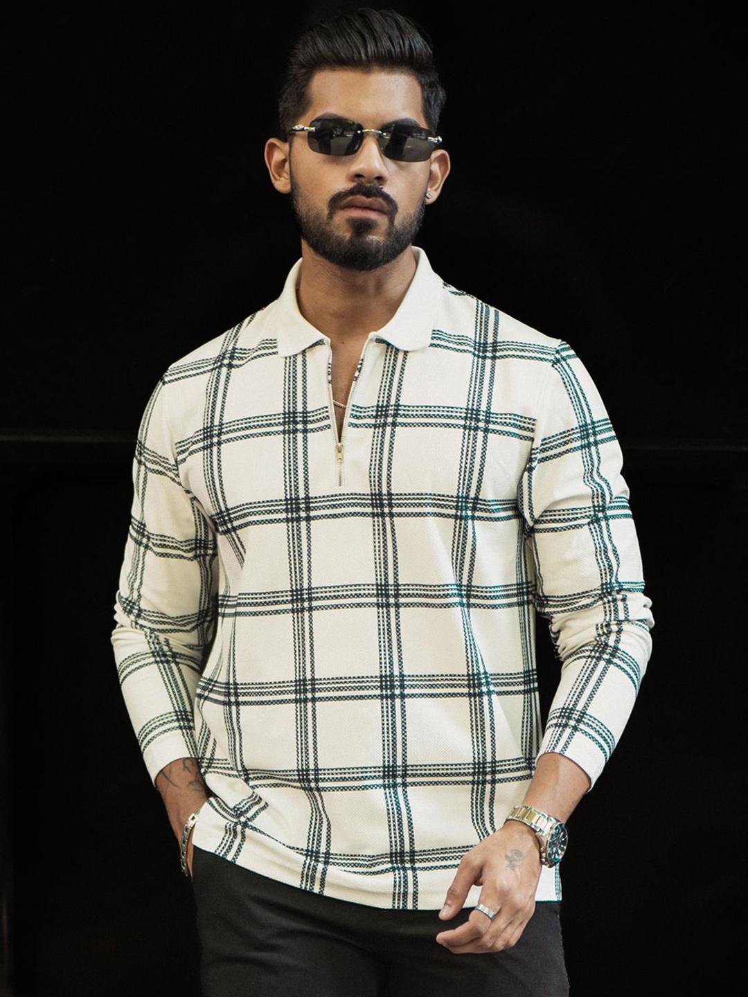 

Powerlook Men Checked Polo Collar T-shirt, Off white