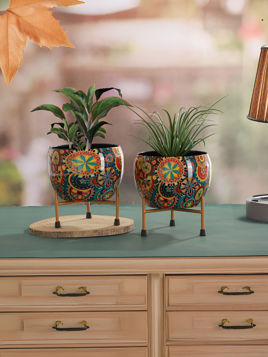 

Homspurts Navy Blue & Yellow 4 Pieces Printed Planters With Stands