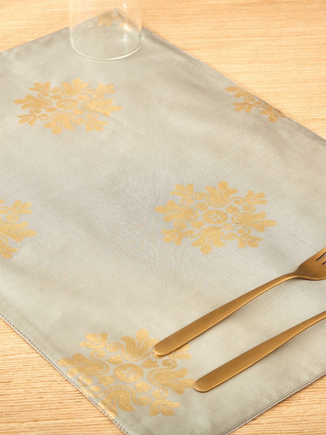 

Home Centre Corsica Gleam Cecil Grey Printed Table Placemats